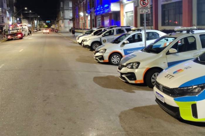 Ações ocorreram na noite de quarta-feira e mobilizaram agentes da STT, Guarda Municipal e Brigada Militar