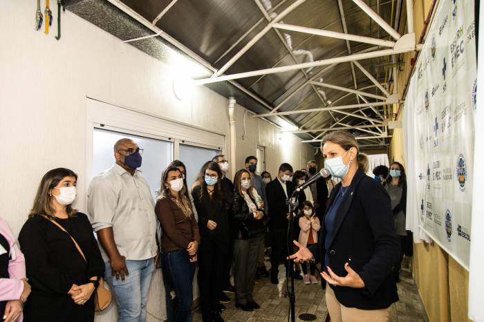 Paula participa de homenagem feita pelo Hospital da UFPel para quem atuou na linha de frente contra o coronavírus