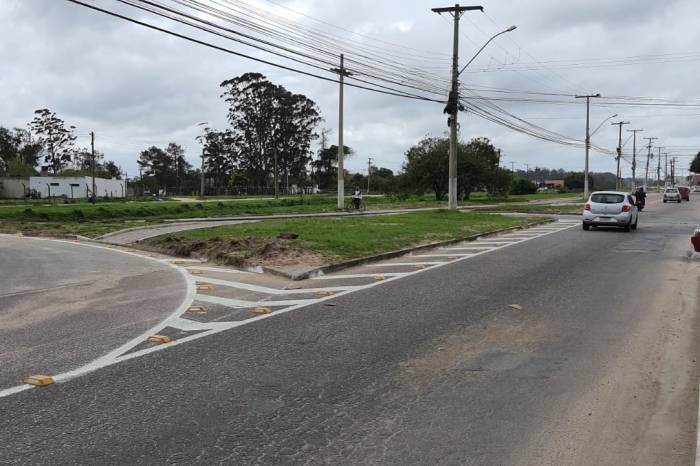 Iluminação em LED também foi concluída nos dois trechos de ciclofaixa da via
