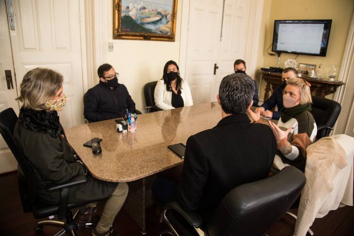 Grupo visitou o Paço Municipal para solicitar o apoio do Poder Executivo para possível flexibilização das atividades da área