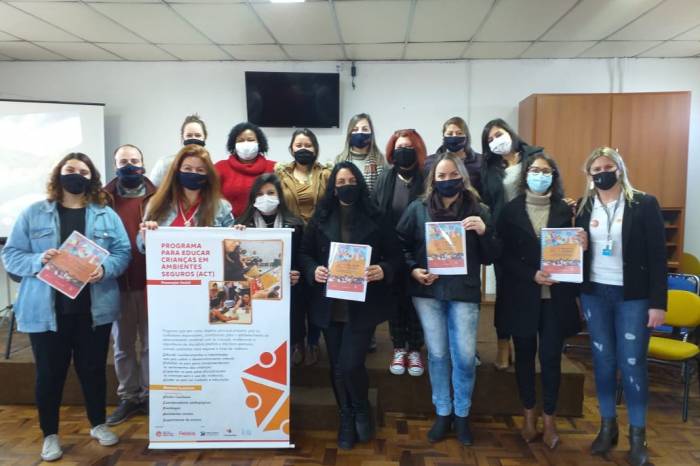 Doze servidores integraram a primeira turma capacitada pelos profissionais da prefeitura de Pelotas que já atuam no programa