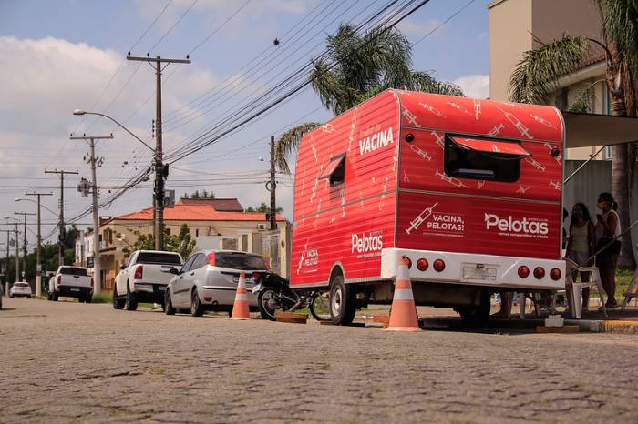 Nos dias 21, 22 e 23, unidade móvel estará respectivamente nos bairros Getúlio Vargas, Areal e Porto, atendendo a população das 10 às 15h. Na segunda e terça-feira, não haverá aplicação de doses por causa do feriado prolongado do Dia do Gaúcho