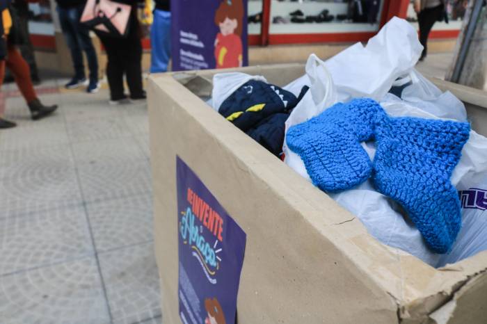 População que circulou pelo Centro nesta segunda-feira (15) teve oportunidade de exercer a solidariedade no ponto de arrecadação itinerante no Calçadão