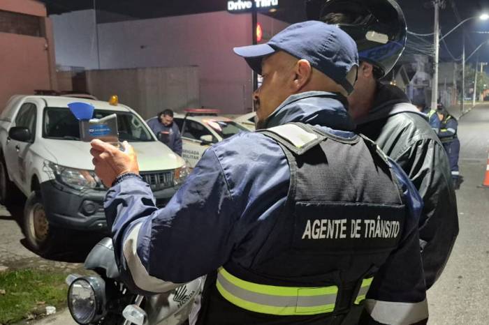 Operações integradas atenderam denúncias, circularam com comboios preventivos e notificaram irregularidades de trânsito