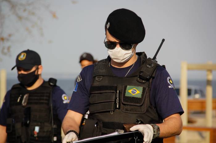 Até a manhã de quarta-feira (22), 220 pessoas foram autuadas por não cumprirem medidas preventivas ao coronavírus