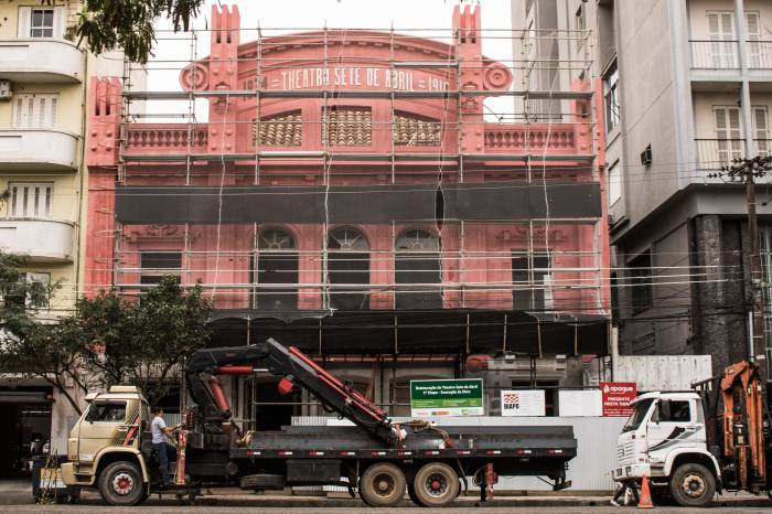 Nova Diretoria, a cargo de Ronna, prevê oficinas gratuitas e mais espaço para apresentações da comunidade artística local. Reinauguração deve ocorrer no segundo semestre