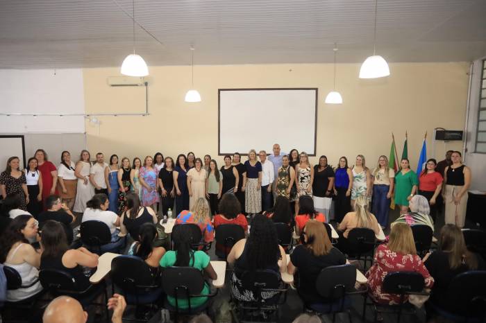 Equipes foram escolhidas pelas comunidades escolares dos estabelecimentos de ensino do município