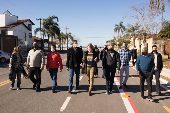 Projetos vão melhorar a qualidade de vida no bairro. Fontes dos recursos são emenda parlamentar do deputado federal Daniel Trzeciak, aporte de verbas próprias do Município e financiamentos