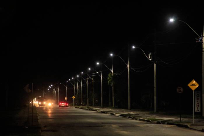 Iluminação pública está concluída na avenida Leopoldo Brod e é entregue para a comunidade usufruir dos benefícios