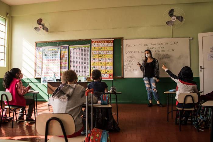 Etapa municipal, dias 16 e 17 de dezembro, tem o objetivo de avaliar e propor atualizações e novas metas ao Plano Nacional de Educação