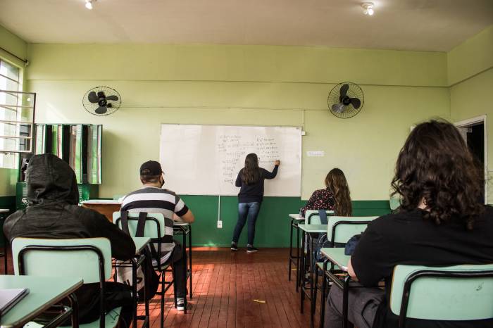 Esta quinta-feira foi o último dia de retomada obrigatória do ensino presencial nas Emefs e Emeis de Pelotas, de acordo com o cronograma definido pela Prefeitura e equipes diretivas das escolas
