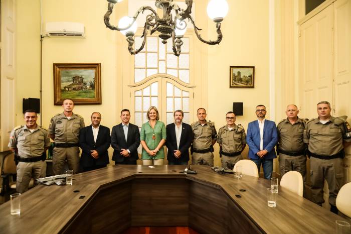 Prefeita Paula reuniu-se com a chefia da SSP/RS e com os comandos de polícia do Rio Grande do Sul