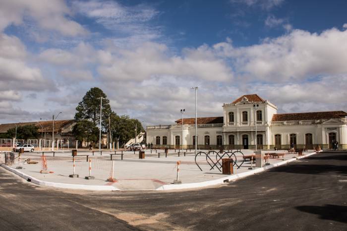 Faltam paisagismo, sinalização horizontal e arremates finais para conclusão