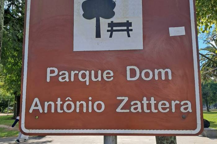 Ação iniciou pelo centro histórico e vai se expandir por todo o município