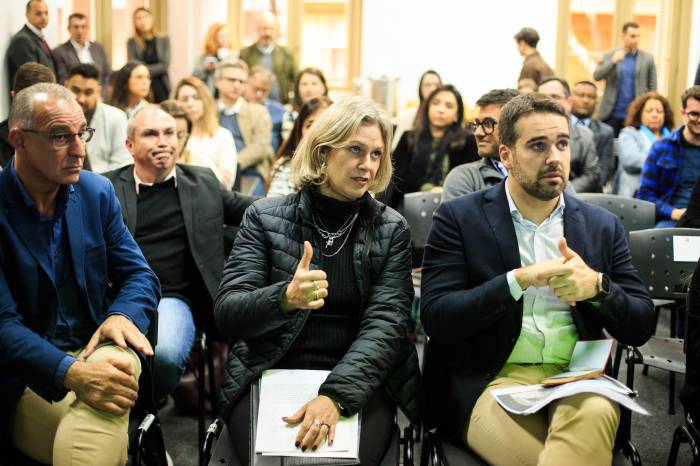 Prefeita apresentou andamento e prazos do projeto de revitalização da antiga Secretaria de Finanças e instalação da nova Escola de Gastronomia do Senac no encontro que reuniu gestores dos municípios contemplados e equipes técnicas do programa