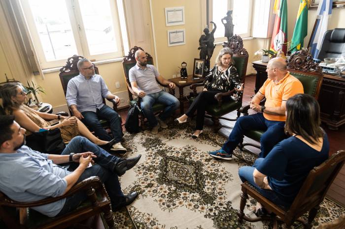 Ideias sobre política e administração pública foram tratadas durante visita de cortesia