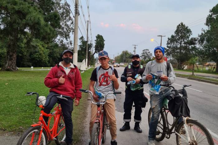 Público aproveitou a programação na praça Coronel Pedro Osório e recebeu cortesias, também, nas ciclovias e ciclofaixas