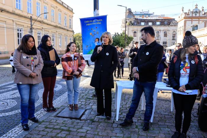 Atividades no Largo do Mercado Central contaram com presença de crianças e adolescentes atendidos pelos Cras, Creas e organizações sociais parceiras, além de alunos da rede municipal