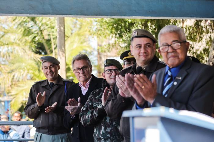 Vice-prefeito acompanhou, junto de diversas autoridades, a solenidade de comemoração do colégio militar de Pelotas