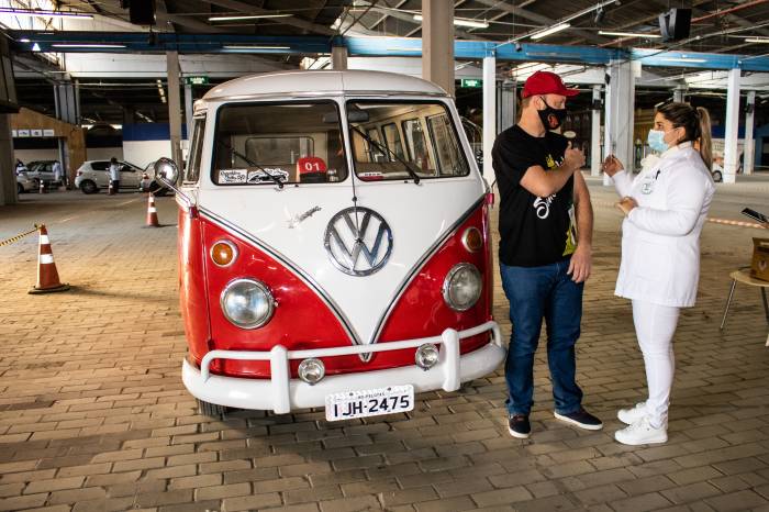 Imunização deste sábado (31) chegou para pessoas de 29 anos ou mais