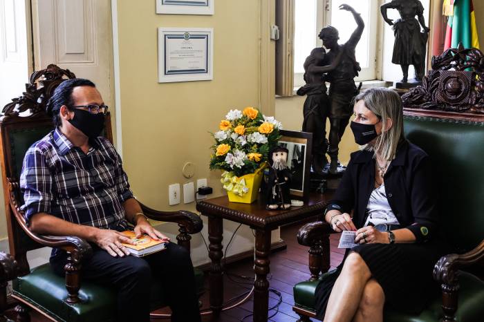 Prefeita recebeu o vereador Lili Araújo, juntamente com o deputado federal Daniel Trzeciak