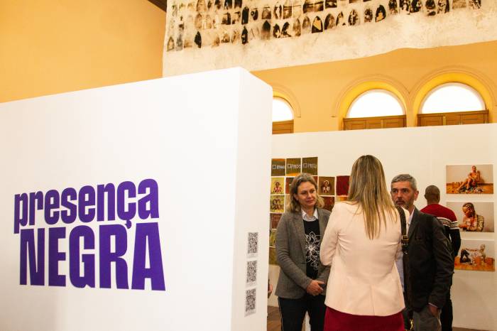 Mostra que chega ao Museu de Arte Leopoldo Gotuzzo retrata a representatividade negra nas artes visuais e nas salas de exposição do Estado