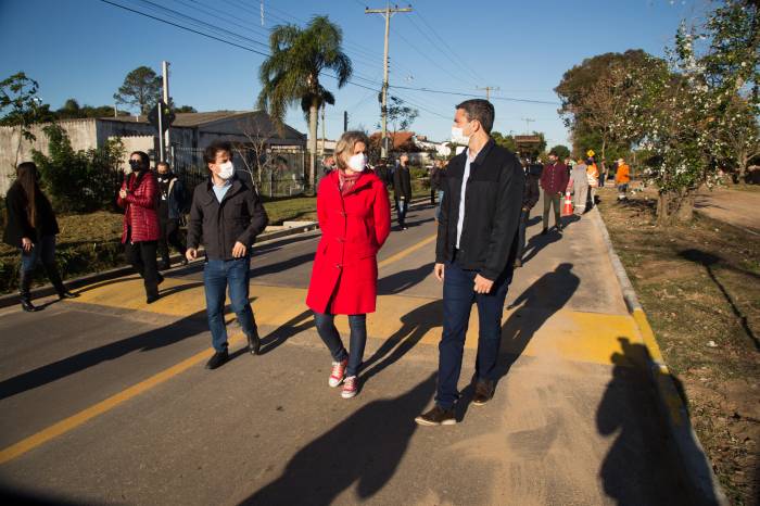Prefeita e deputado Daniel Trzeciak (PSDB) também anunciaram mais R$ 400 mil para pavimentação da estrada de acesso à Colônia Z3