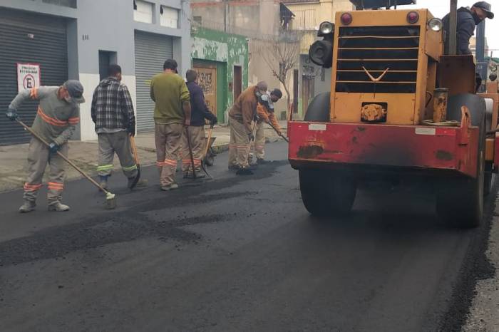 Aproximadamente metade da cobertura asfáltica prevista no projeto já está concluída e obras evoluem diariamente