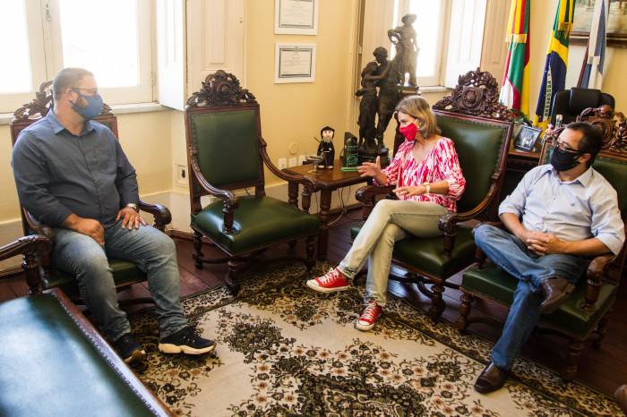 Parlamentar apresentou projetos à chefe do Executivo
