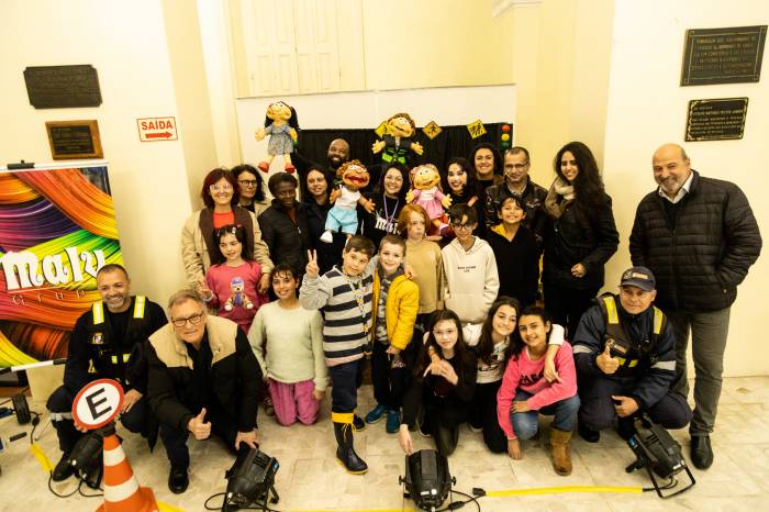 Vice-prefeito Idemar Barz prestigiou a cerimônia, que contou com a apresentação da peça Transitando aos alunos da Emef Joaquim Assumpção