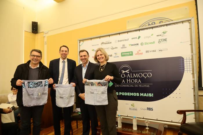 Palestra Energias renováveis: a grande oportunidade para o Brasil, do empresário Erasmo Carlos Battistella, foi apresentada na reunião-almoço Tá na Hora da Associação Comercial de Pelotas