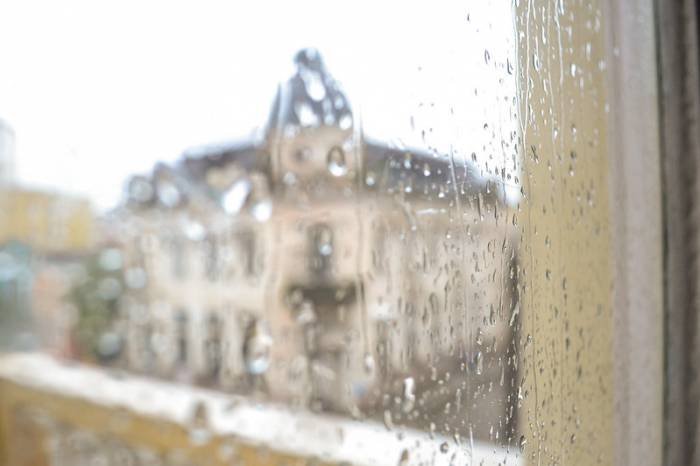 Pelo menos 60 milímetros de precipitação foram registrados desde o final da tarde deste domingo (19)