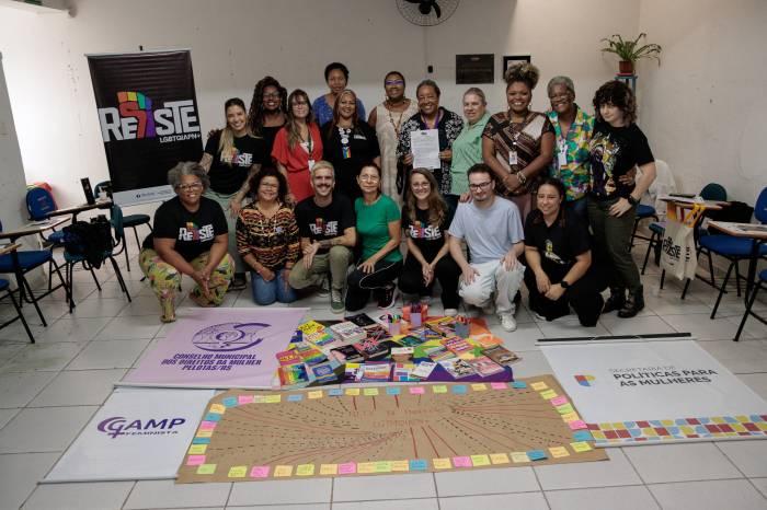 A entrega, promovida com ações do projeto Resiste, objetiva fortalecer redes de apoio, acolhimento e intervenções diversas efetivas na cidade