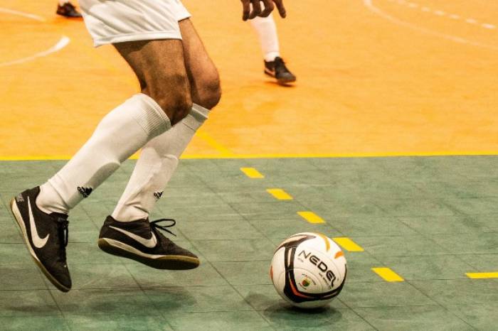 Torneio de futsal, que reúne equipe de secretarias e do Sanep, será disputado no Ginásio Karosso a partir das 10h45min