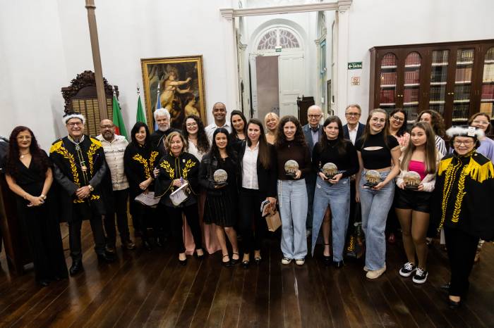 Concurso visa estimular a escrita dos alunos do 9° ano do ensino fundamental das escolas municipais