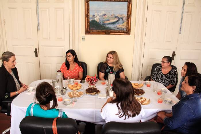 Em um café da manhã, Paula se reuniu com trabalhadoras da administração indireta do Município