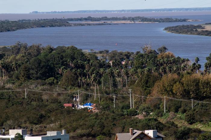Elevação histórica faz Município alterar áreas de risco, testa capacidade do dique de contenção e a orientação é para evacuação total dos locais próximos