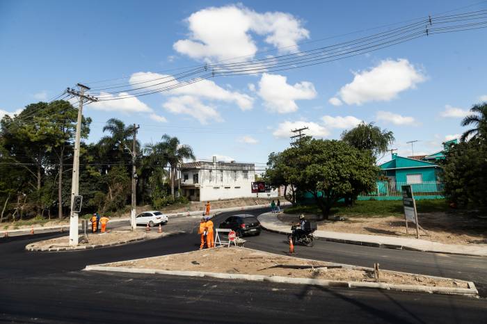 Prefeitura quer organizar o fluxo de trânsito no local, considerado como um dos pontos de maiores engarrafamentos na cidade