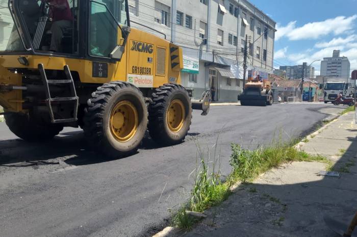 Trecho fica entre as ruas Uruguai e Gomes Carneiro