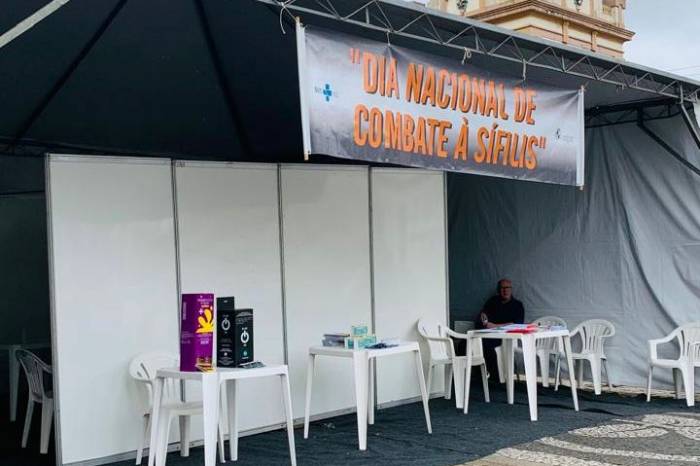 Testes rápidos, distribuição de materiais de prevenção e orientações sobre ISTs marcaram a iniciativa de conscientização e cuidado com a saúde sexual.