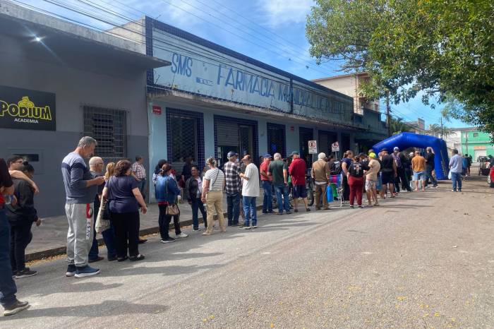 Durante dois dias (13 e 14), Farmácia Municipal concentrou esforços para atender as longas filas para troca dos aparelhos