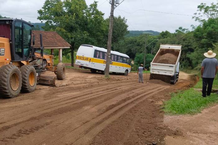 Trabalho coordenado pela Secretaria de Desenvolvimento Rural (SDR) visa também facilitar a mobilidade do transporte escolar na região