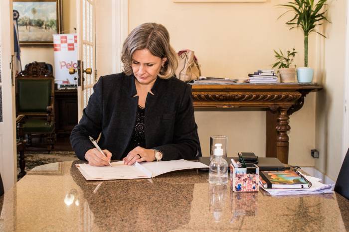 Decreto, válido por 90 dias, visa reduzir efeitos da pandemia para empresários e pessoas físicas