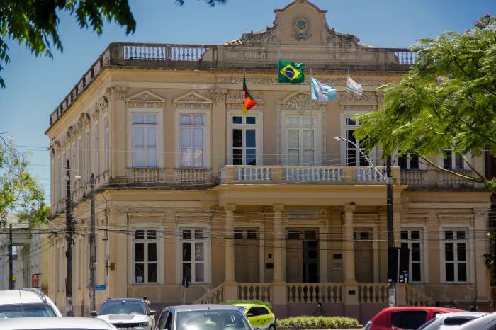 Iniciativa, protocolada na Câmara, possibilitará a implantação do programa Tudo Fácil Empresas, em parceria com o governo do Estado