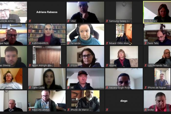 Entidade não deverá recorrer ao Estado. Municípios poderão fazer pedidos individuais para reavaliação de sua situação no modelo de Distanciamento Controlado