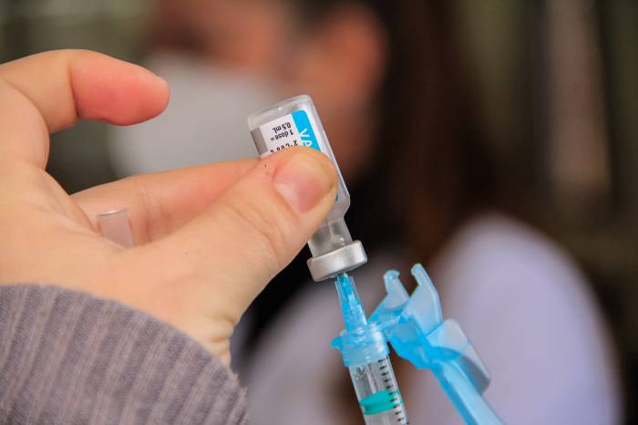 Imunização será realizada na próxima sexta-feira (4), para pessoas com HIV/AIDS atendidas pela instituição