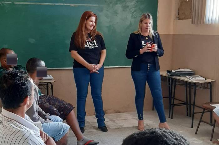 Iniciativa compõe o eixo de prevenção do Pacto Pelotas Pela Paz e prevê a preparação dos apenados do sistema prisional para o retorno ao convívio familiar