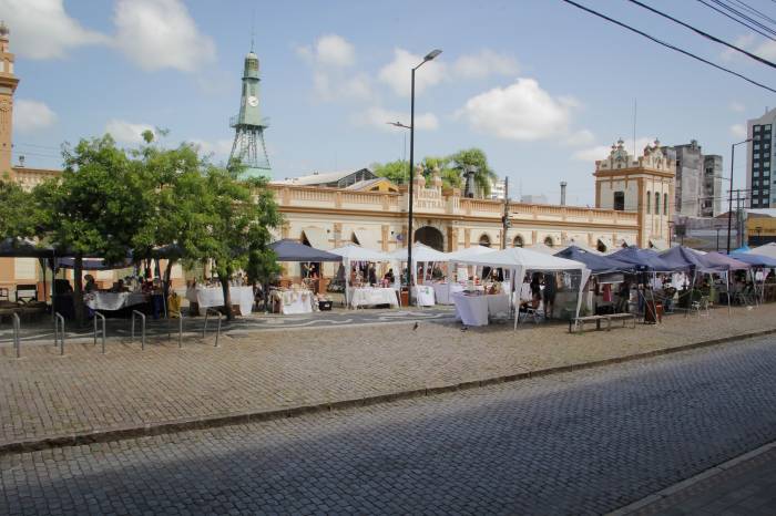 Ao todo, 15 bancas com produtos variados vão integrar a Feira