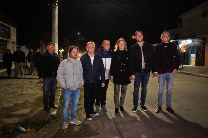 Prefeita Paula Mascarenhas entrega o novo sistema ao uso da comunidade da Santa Terezinha