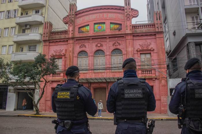 Foram mais de mil ações de patrulhamento, fiscalização e atendimento à população